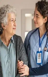 استخدام پرستار خانم (شبانه روزی)