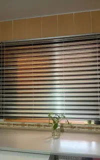 پرده کر کره ای  برای آشپزخانه  یا اداره درحد نونو