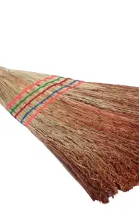 جارو می‌بندم