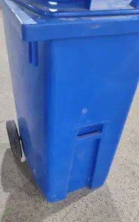 سطل زباله بزرگ