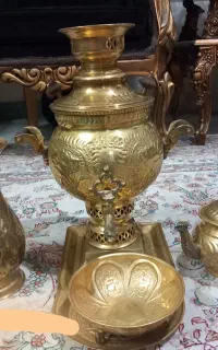 سماور برنجی قدیمی طرح شیرو خورشید زیبا و شیک