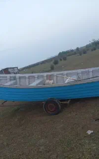 موتورباقایق ۴۸سه پرچم
