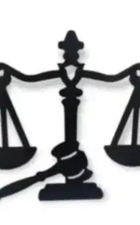 مدرک کارشناسی حقوق