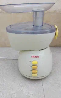 آبمیوه گیری اسنوا