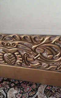 کتیبه بالای پرده