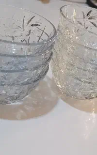 تعدادی ظرف