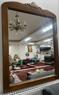 آینه قدی با قاب چوبی