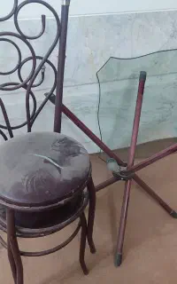 تعدادی وسایل منزل به فروش میزناهار خوری ۶۷۰۰