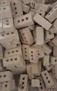 تعداد ۴۰۰آجر