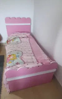 تخت و کمد کودک
