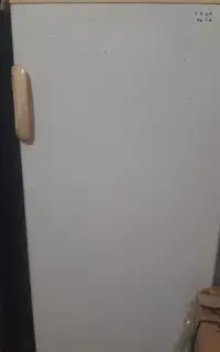 یک دستگاه یخچال ۱۲ فوت