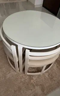 میز و فرش
