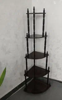 استند چوبی