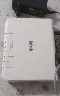 یک دستگاه مودم وای فای