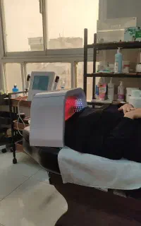روشن شدن رفع تیرگی لیفت و جوانسازی پاکسازی فیشال