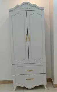 کمد دیواری سفید در حد نو