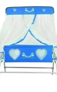 گهواره نوزاد آبی رنگ
