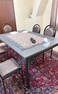 میز فلزی با صفحه چوبی