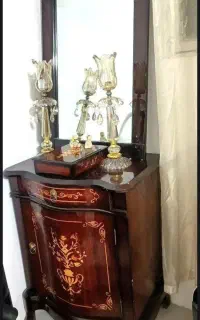 آیینه و کنسول