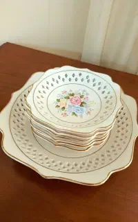 آجیل خوری قدیمی