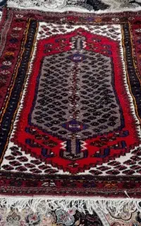 یک دونه فرش دستباف