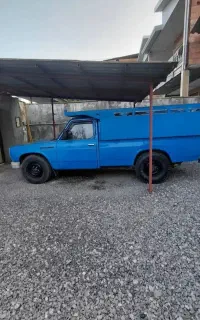 نیسان ۸۶ یک لکه رنگ