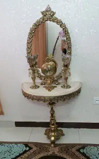 آیینه وشمعدان و ساعت برنجی