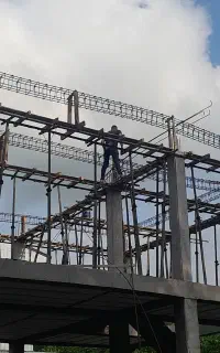 اجرای ارماتور بندی و بلوک چینی کرسی