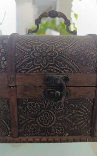 جعبه چوبی کار شده