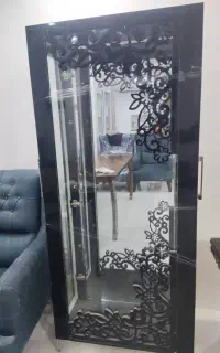کمد یا بوفه فروشی