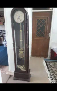 ساعت ایستاده سلطنتی سالم