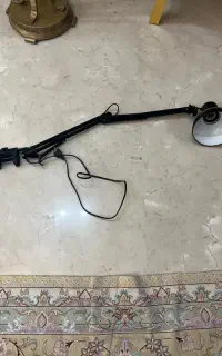 چراغ مطالعه بازویی(مهندسی)