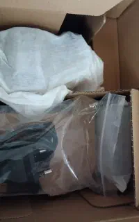 دوربین کنون R100