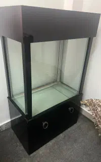 آکواریوم شیشه ۱۰ میل با باکس هایگلاس