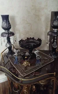 دو عدد لاله دو پوست و  شیرینی خوری