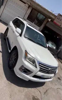 لکسوس Lx570 فول آپشن گذرموقت علی زاده