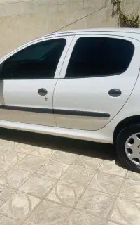 پژو206 تیپ2 سفیدمدل آخر89 بی رنگ کم کار  سالم