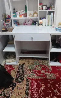 میز ارایش تمیز درحد اک