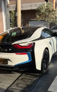 Bmw i8 بی ام و آی۸
