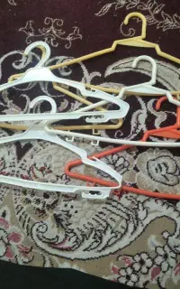 چوب لباسی پلاستیکی