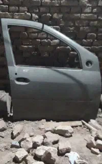 درب خودروتندر90سالم وبی نقص خریدار واقعی تماس بگیر