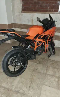 موتور KTM RC200  چهارهزار کارکرد در حد نو