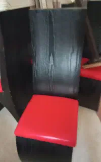 صندلی چوبی