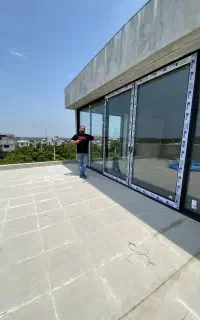 نصاب پنجره دوجداره،الومینیوم هستم