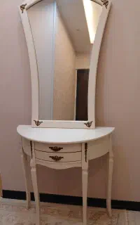 آینه و کنسول