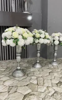 کاپ گل به همراه گلها