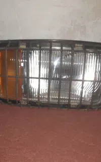 چراغ جلوی ماشین ۸ سیلندر
