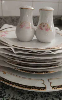 ظروف آشپزخانه