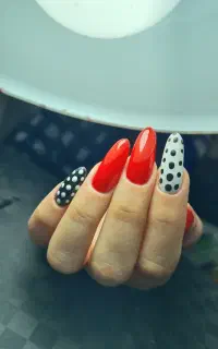 کاشت و ترمیم  ناخن فقط ۳۵۰