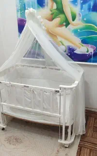 فروش تخت گهواره‌ای کنار مادر در حد نو